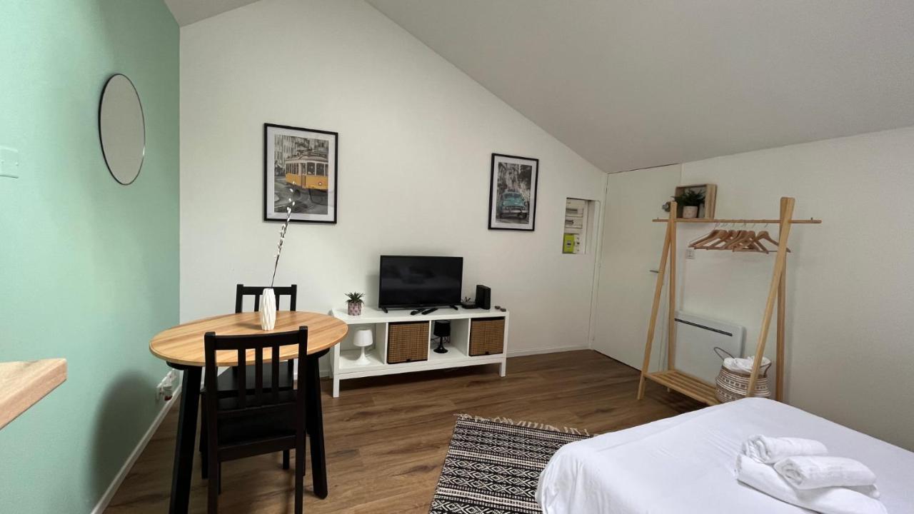 De Sauge Et D'Osier Apartment Невер Екстериор снимка